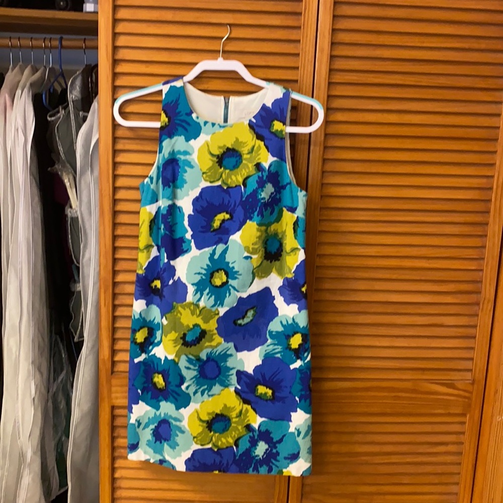 Sleeveless floral print dress